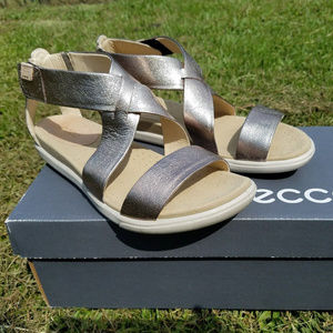 ECCO Damara Flat 6.5 Pewter Silver Sandals